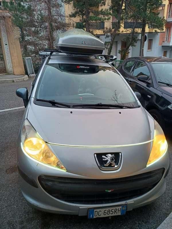 Usata Peugeot 207 75 CV (55 kW) 2006 Berlina