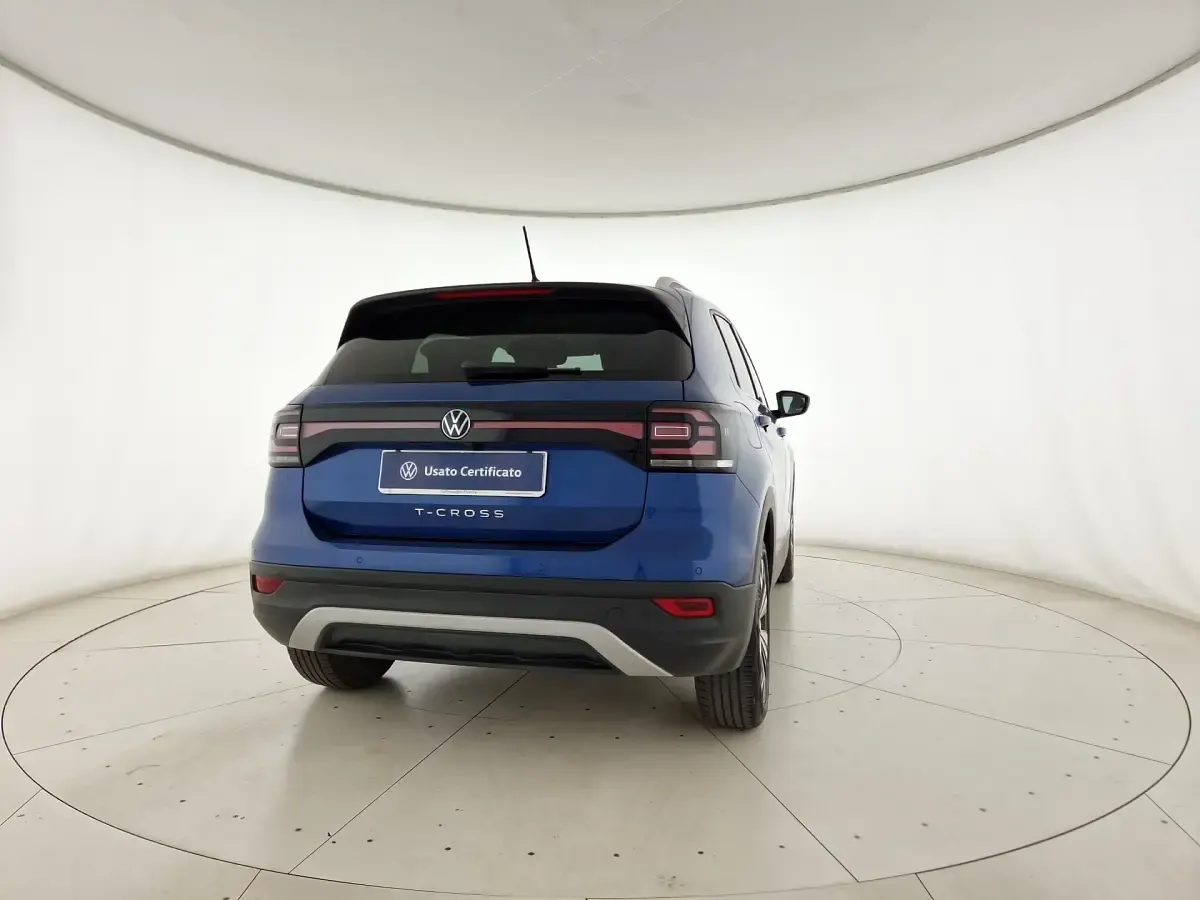 Usata VW T-Cross Advance 110 CV (80 kW) 2023 Reef blue metallizzato SUV