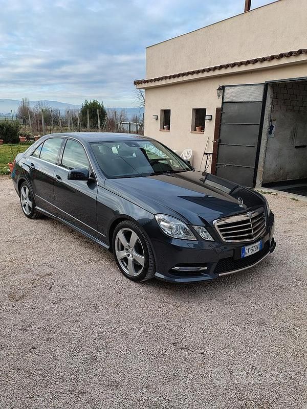 Usata Mercedes E200 2013 Grigio Berlina