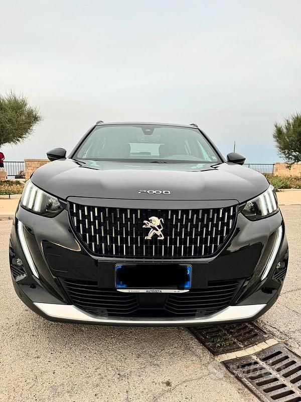 Usata Peugeot 2008 130 CV (95 kW) 2021 Nero SUV