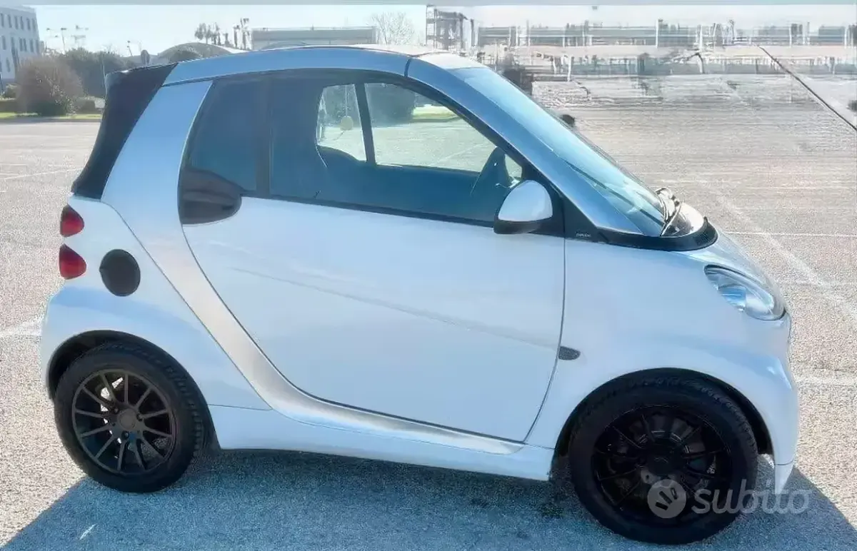 Usata Smart ForTwo Cabrio Brabus 98 CV (72 kW) 2009 Bianco Cabrio