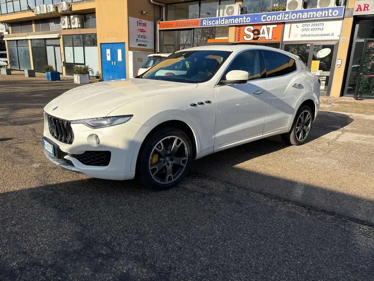 Usata Maserati Levante 250 CV (183 kW) 2017 Bianco SUV