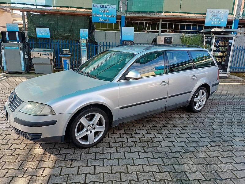 Usata VW Passat 130 CV (95 kW) 2004 Grigio Berlina