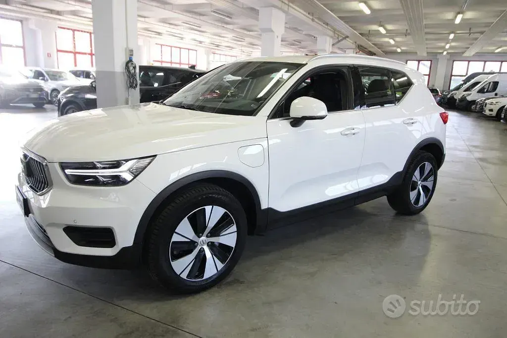 Usata Volvo XC40 Inscription 129 CV (94 kW) 2022 Bianco SUV