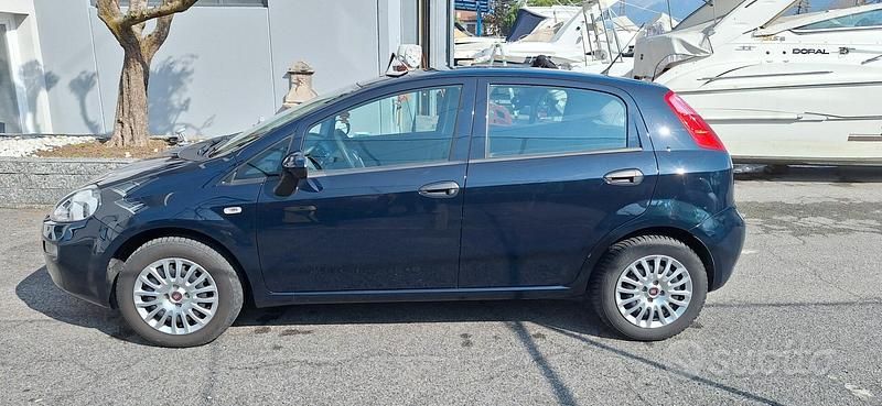 Usata Fiat Punto Street 69 CV (50 kW) 2016 Blu Utilitaria