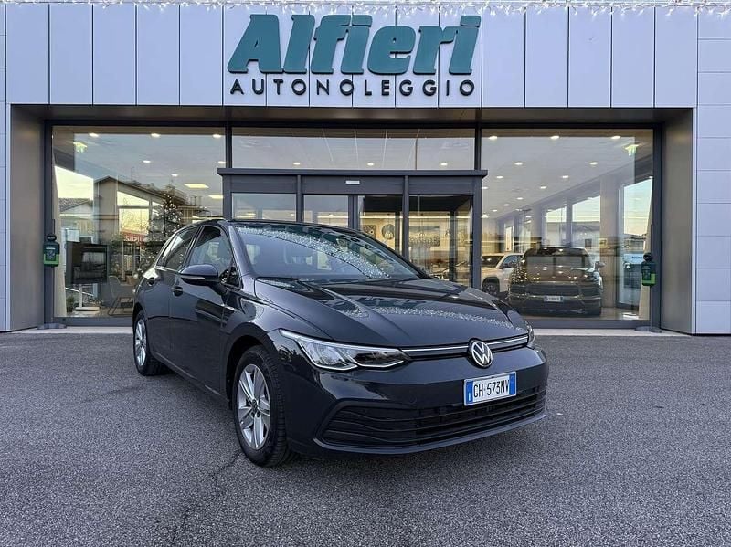 Grigio Usata 2022 VW Golf Life Tre volumi | 18.750 € (Super prezzo) - Immagine 1/4