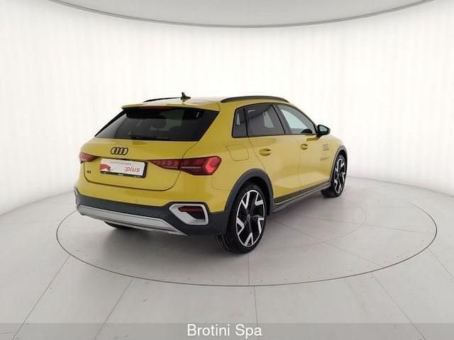 Usata Audi A3 Comfort 150 CV (110 kW) 2024 Giallo pitone metallizzato Berlina