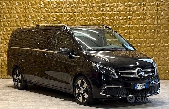 Usata Mercedes V250 Premium 190 CV (139 kW) 2023 Nero Monovolume