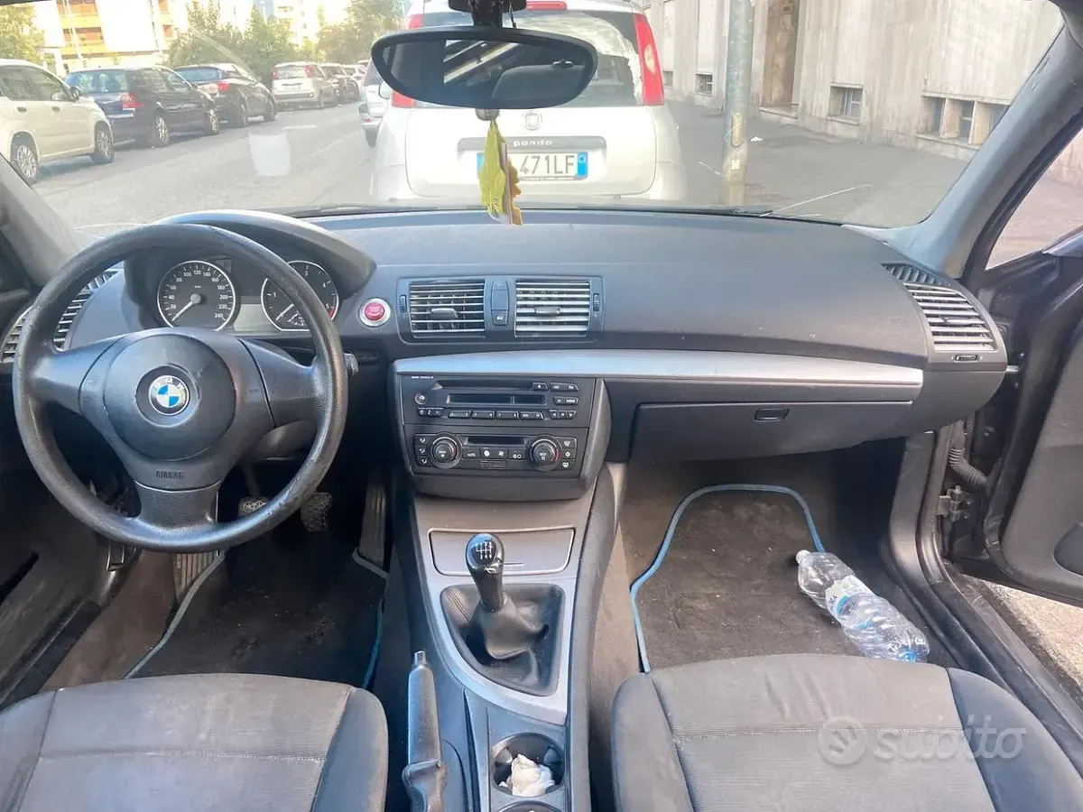 Usata BMW 118 122 CV (89 kW) 2004 Utilitaria