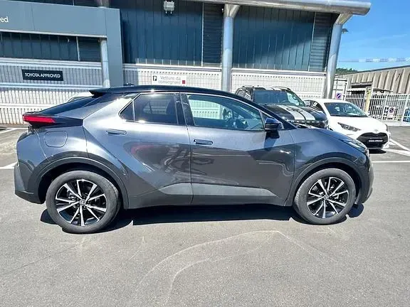 Usata Toyota C-HR Trend 223 CV (164 kW) 2025 Grigio SUV