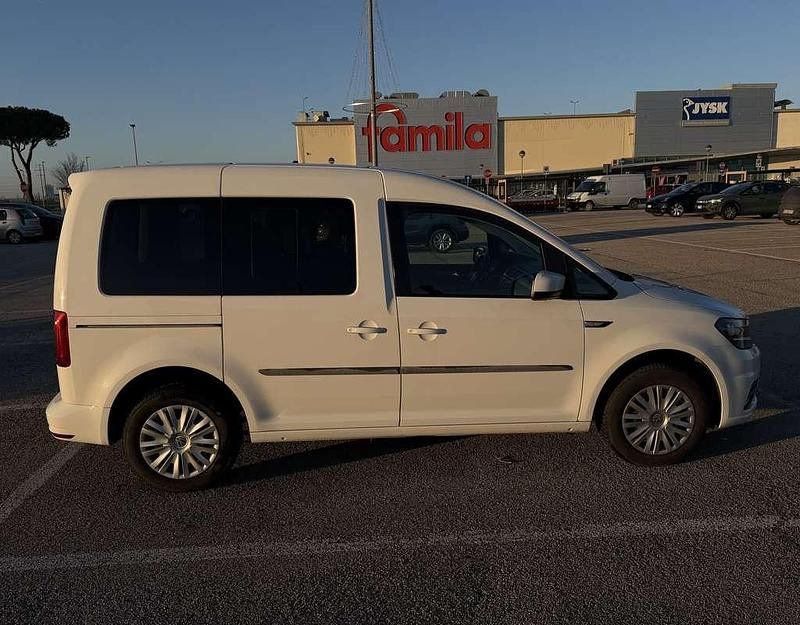 Usata VW Caddy 102 CV (75 kW) 2019 Monovolume