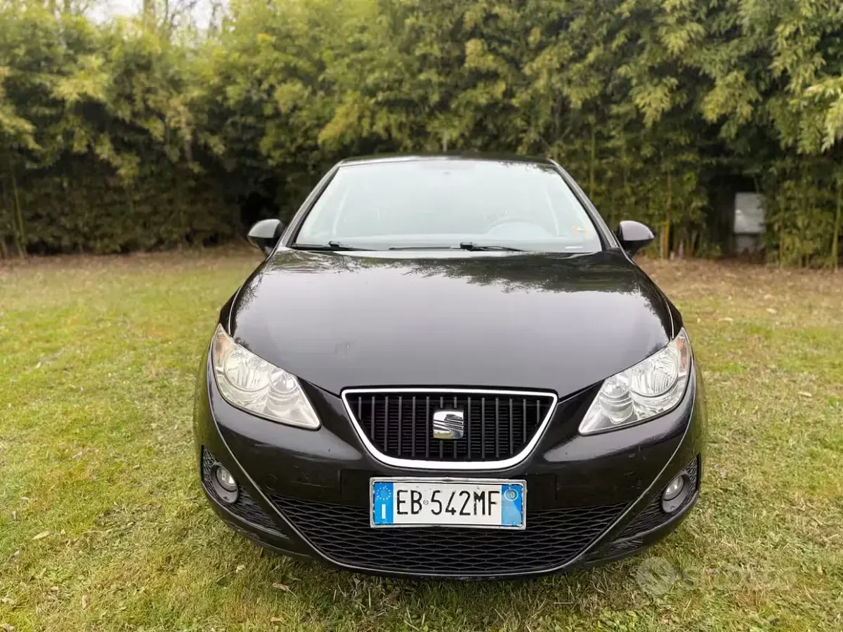 Usata Seat Ibiza Style 90 CV (66 kW) 2010 Nero Berlina