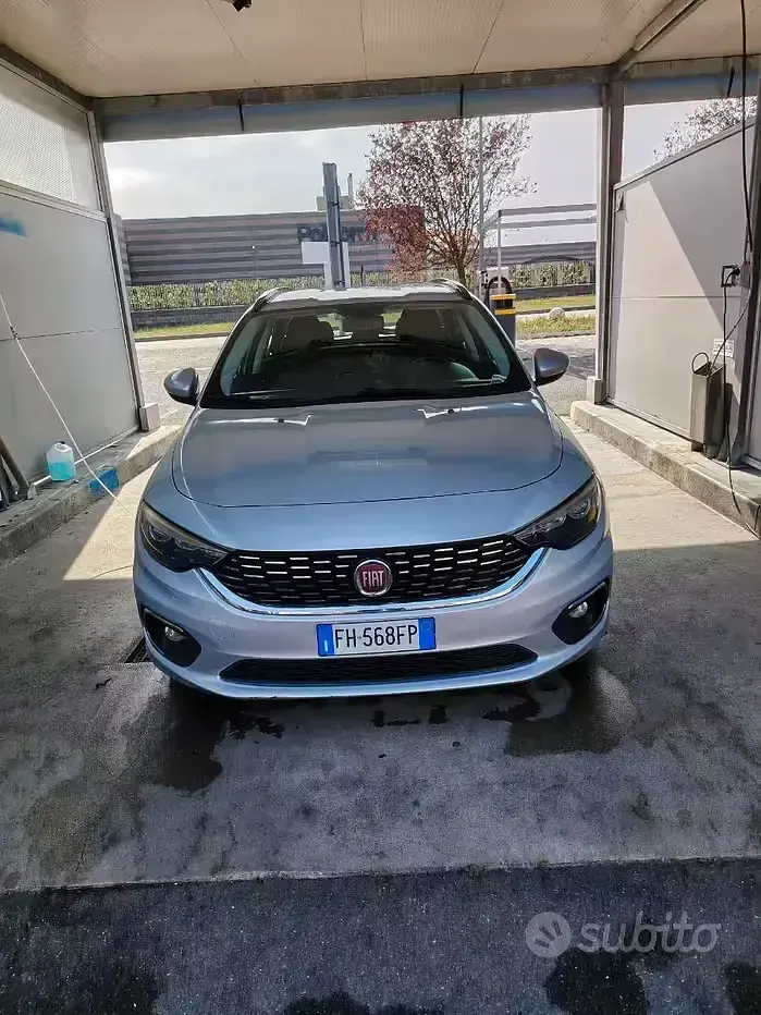 Usata Fiat Tipo Lounge 120 CV (88 kW) 2017 Grigio Station wagon