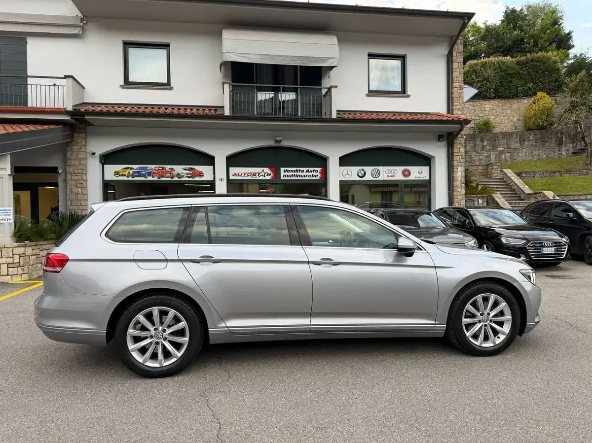 Usata VW Passat Business 150 CV (110 kW) 2019 Argento Station wagon