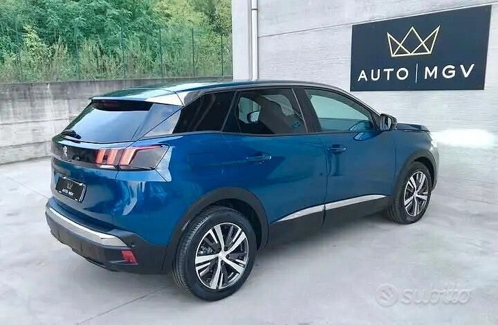 Usata Peugeot 3008 Allure 130 CV (95 kW) 2023 Blu SUV
