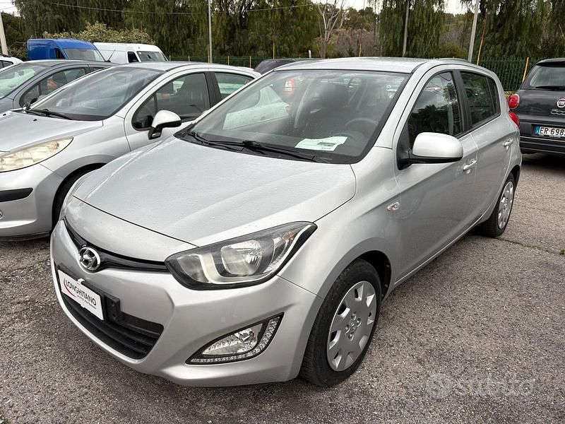 Usata Hyundai ix20 Classic 77 CV (56 kW) 2014 Grigio Utilitaria