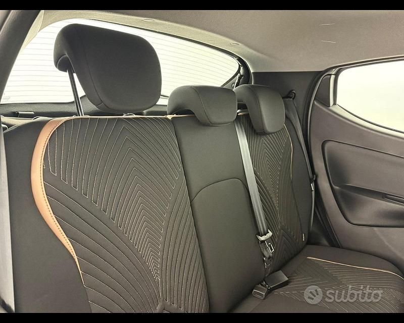 Usata Lancia Ypsilon S 69 CV (50 kW) 2022 Grigio Utilitaria