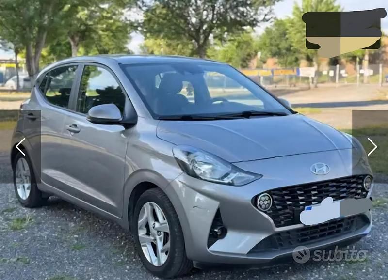 Grigio Usata 2021 Hyundai Accent Due volumi | 10.500 € - Immagine 1/4