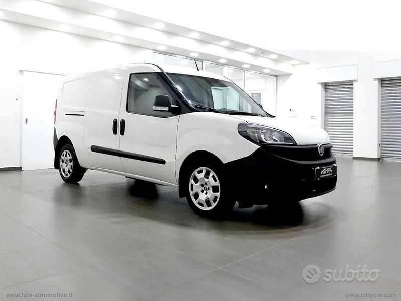 Usata Fiat Doblò 120 CV (88 kW) 2021 Bianco Monovolume