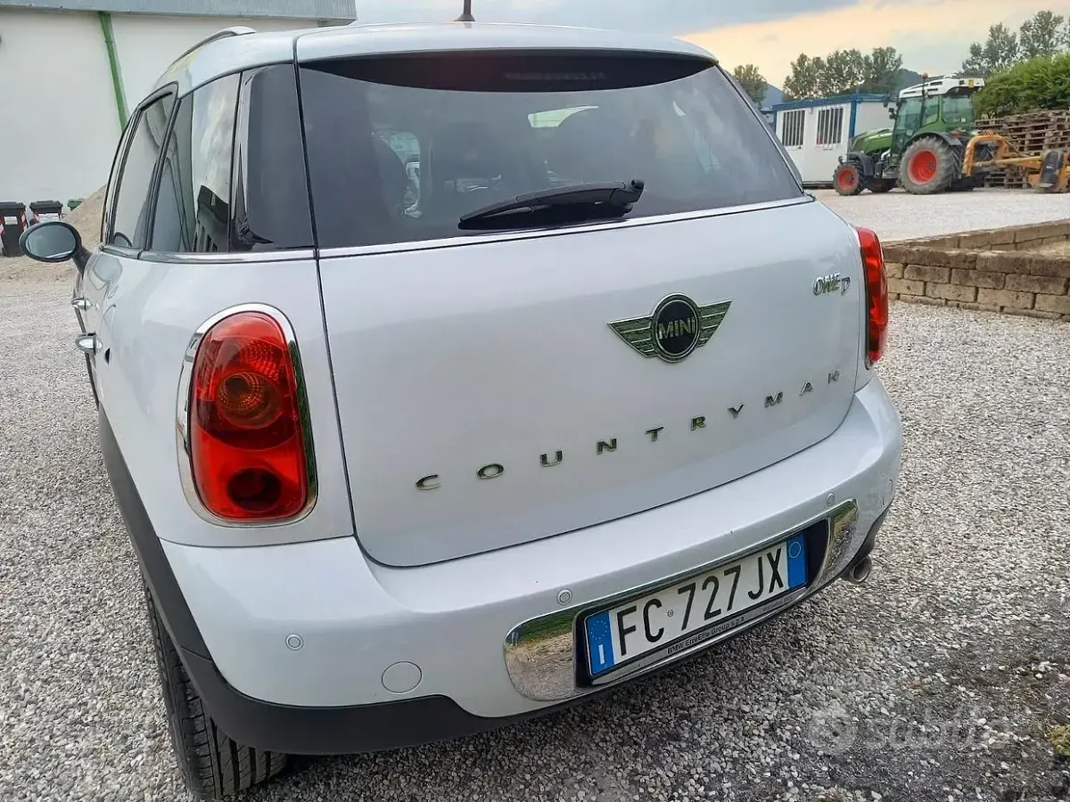 Usata Mini ONE 90 CV (66 kW) 2016 Bianco Utilitaria