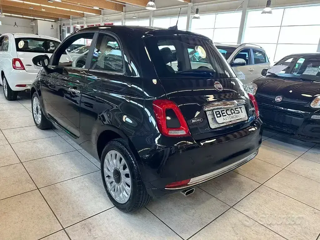Usata Fiat 500 Dolcevita 69 CV (50 kW) 2022 Nero metallizzato Utilitaria