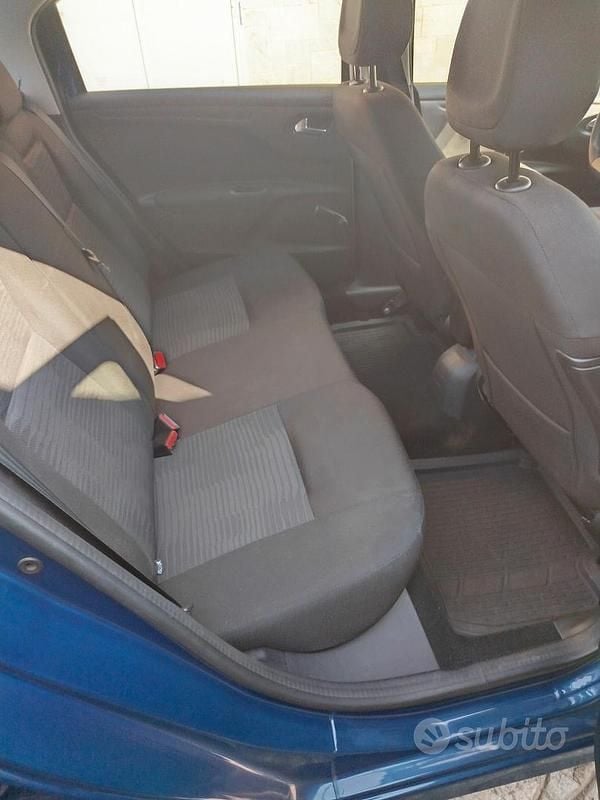 Usata Peugeot 301 82 CV (60 kW) 2018 Blu Berlina