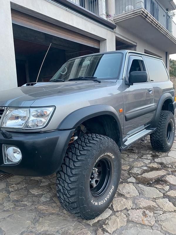 Usata Nissan Patrol 158 CV (116 kW) 2005 Grigio SUV
