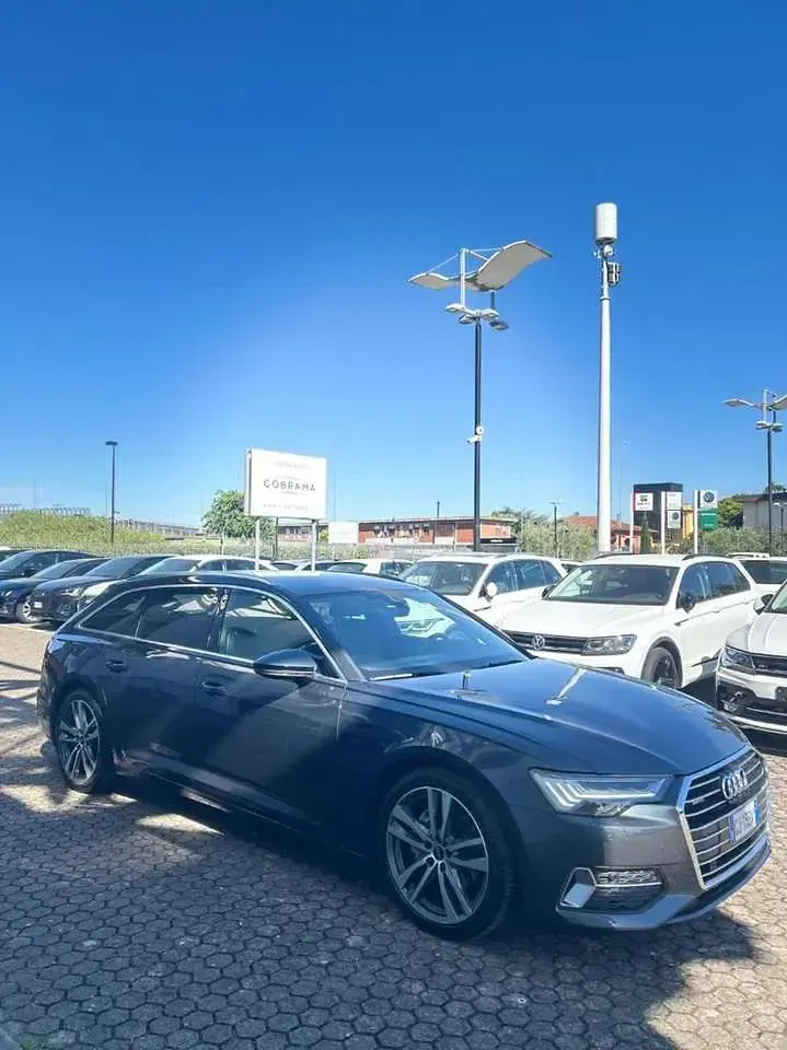 Usata Audi A6 Business 204 CV (150 kW) 2022 Grigio scuro Station wagon