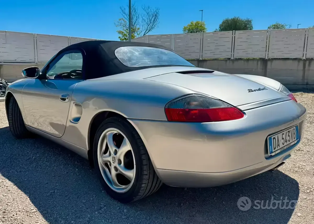 Usata Porsche 986 Boxster 204 CV (150 kW) 1997 Grigio Cabrio