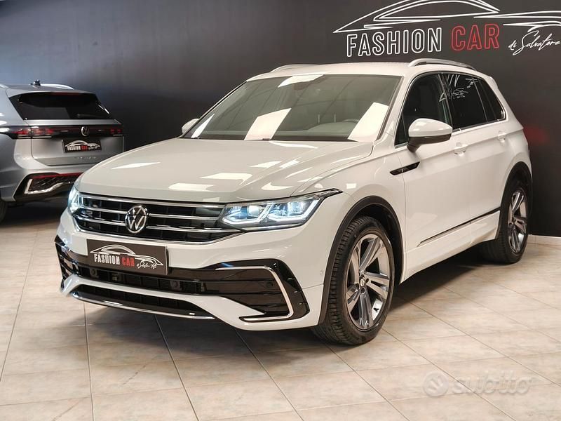 Usata VW Tiguan R-line 150 CV (110 kW) 2022 Bianco SUV