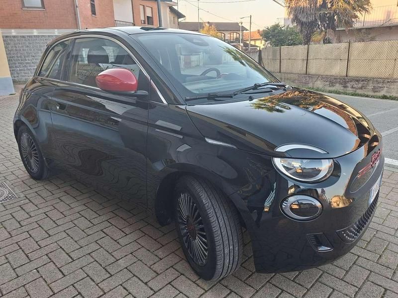 Usata Fiat 500e Red 42 kW (58 CV) 2022 Nero Utilitaria