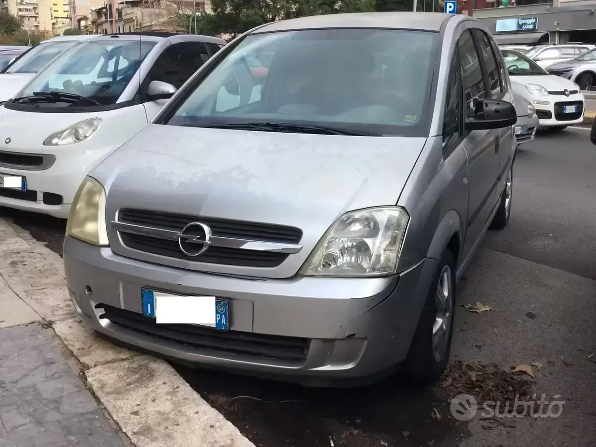 Usata Opel Meriva Cosmo 101 CV (74 kW) 2004 Grigio Monovolume