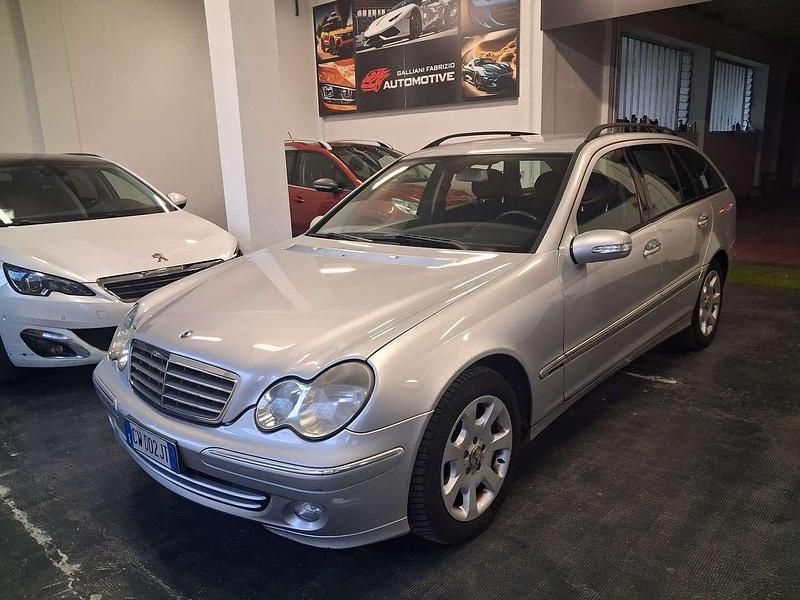 Usata Mercedes C220 Elegance 150 CV (110 kW) 2005 Argento Station wagon