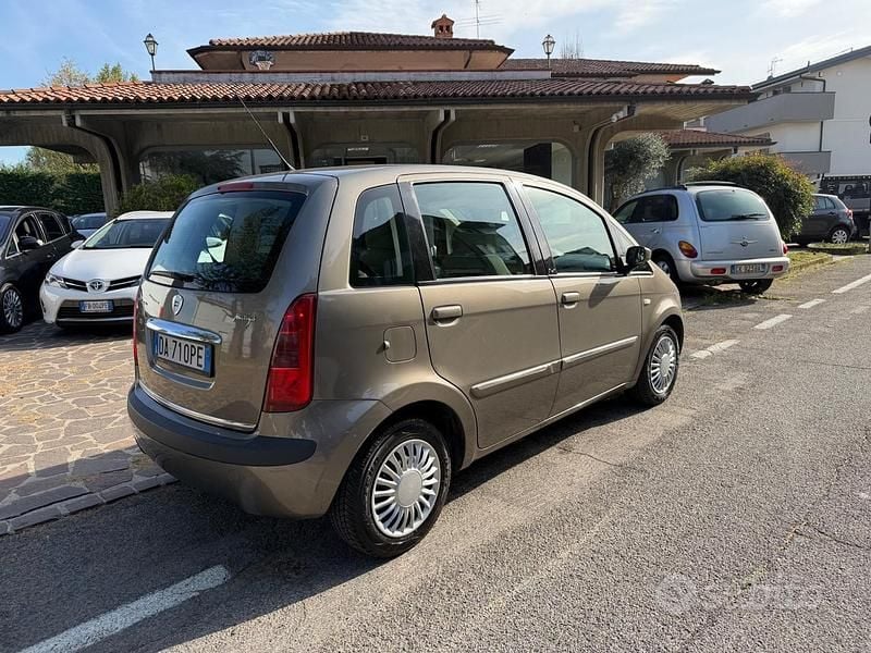 Gebraucht Lancia Musa 69 PS (50 kW) 2006 Grau Van / Kleinbus