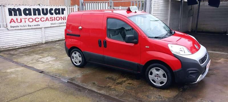 Usata Fiat Fiorino 95 CV (69 kW) 2017 Rosso Monovolume