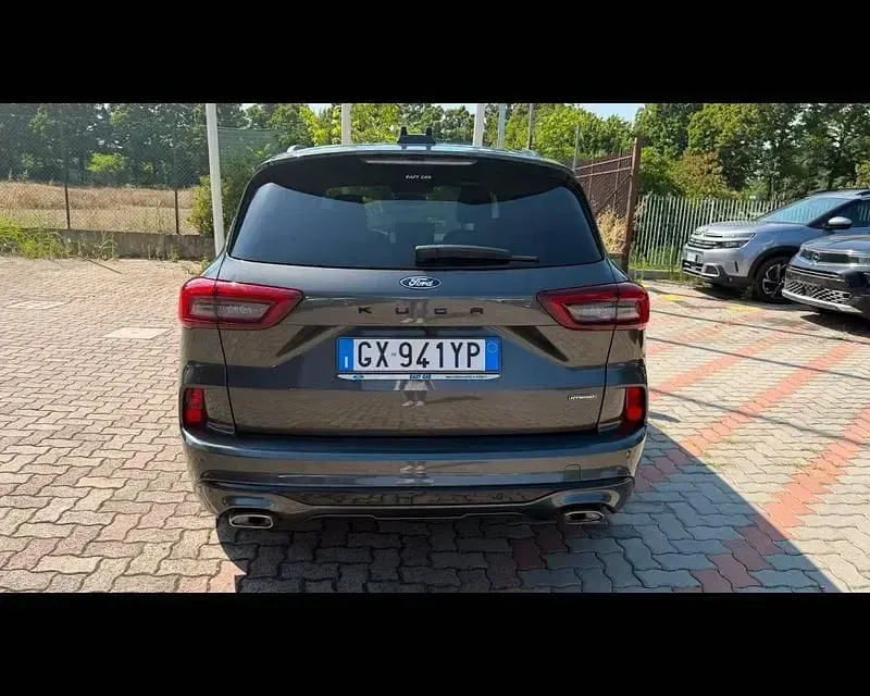 Usata Ford Kuga ST-Line 180 CV (132 kW) 2025 Grigio SUV