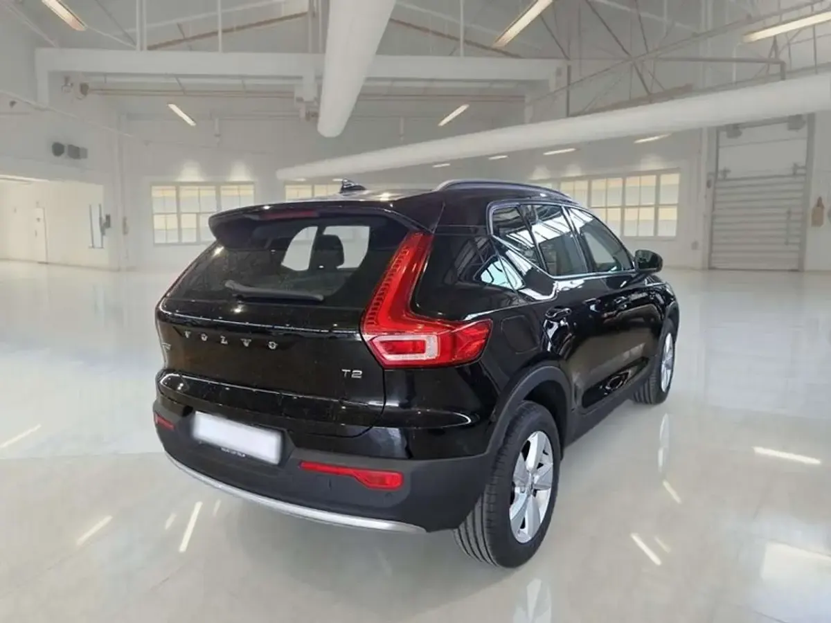 Usata Volvo XC40 129 CV (94 kW) 2022 Nero SUV