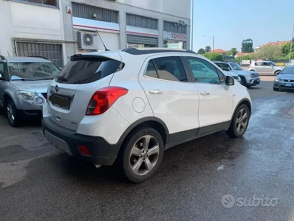 Usata Opel Mokka 131 CV (96 kW) 2014 Bianco SUV