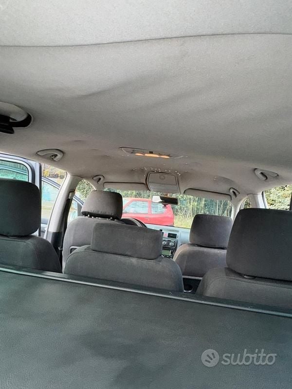 Usata VW Touran 140 CV (102 kW) 2007 Grigio Monovolume
