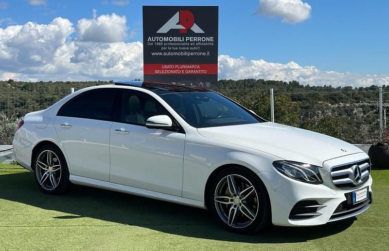 Usata Mercedes E220 AMG Line Premium Plus 194 CV (142 kW) 2017 Bianco Berlina