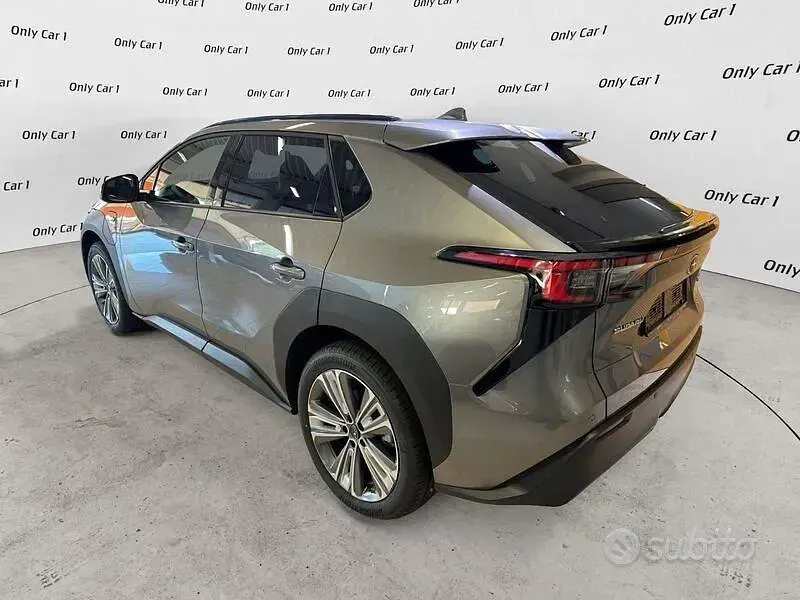 Nuova Subaru Solterra 117 kW (160 CV) 2026 Grigio SUV