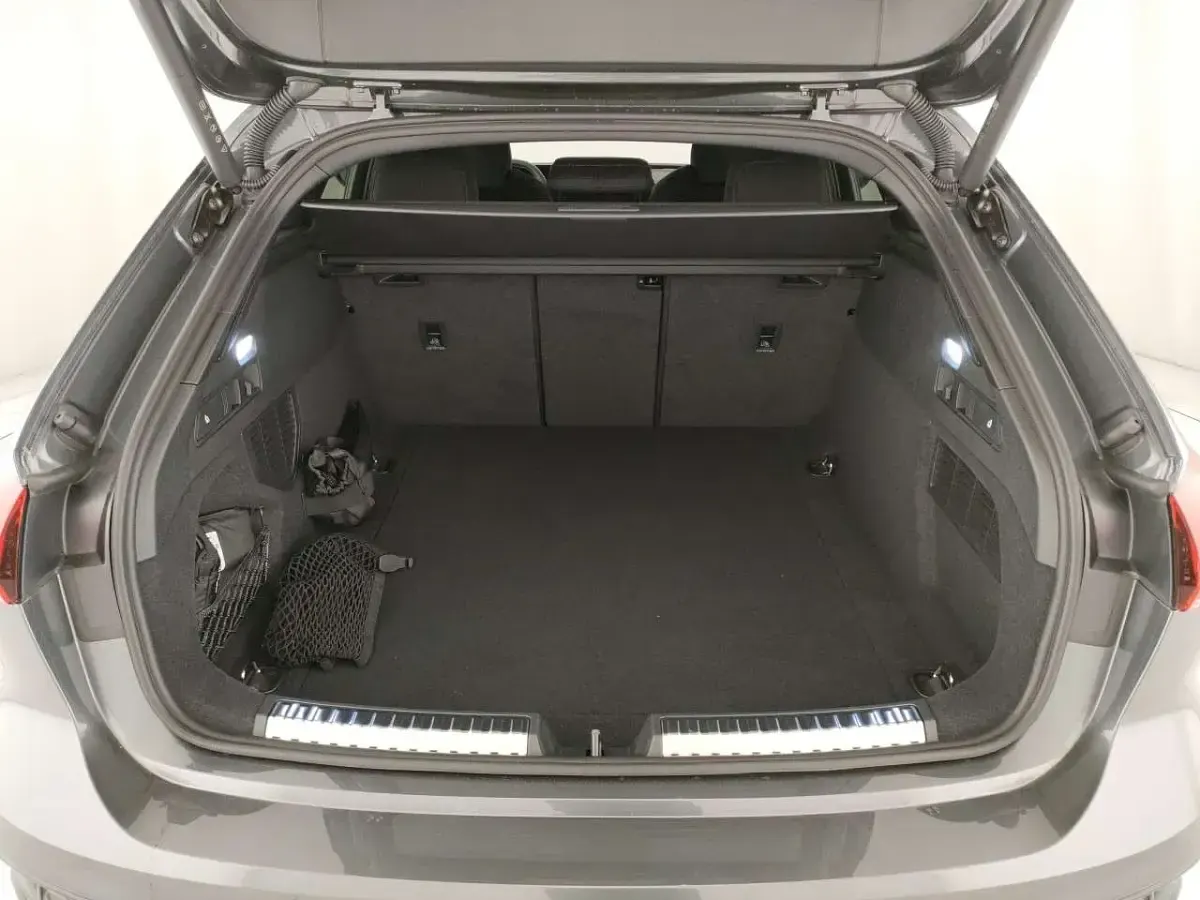 Nuova Audi A5 S-Line 204 CV (150 kW) 2025 Grigio daytona Station wagon
