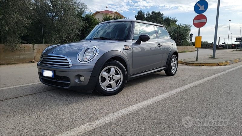 Usata Mini ONE 90 CV (66 kW) 2011 Grigio Utilitaria