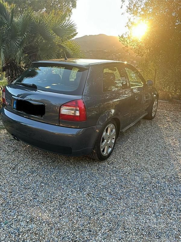 Usata Audi S3 300 CV (220 kW) 2000 Grigio Berlina