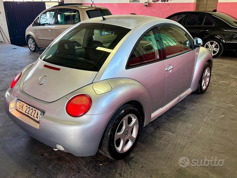 Usata VW Beetle 90 CV (66 kW) 2003 Grigio Utilitaria