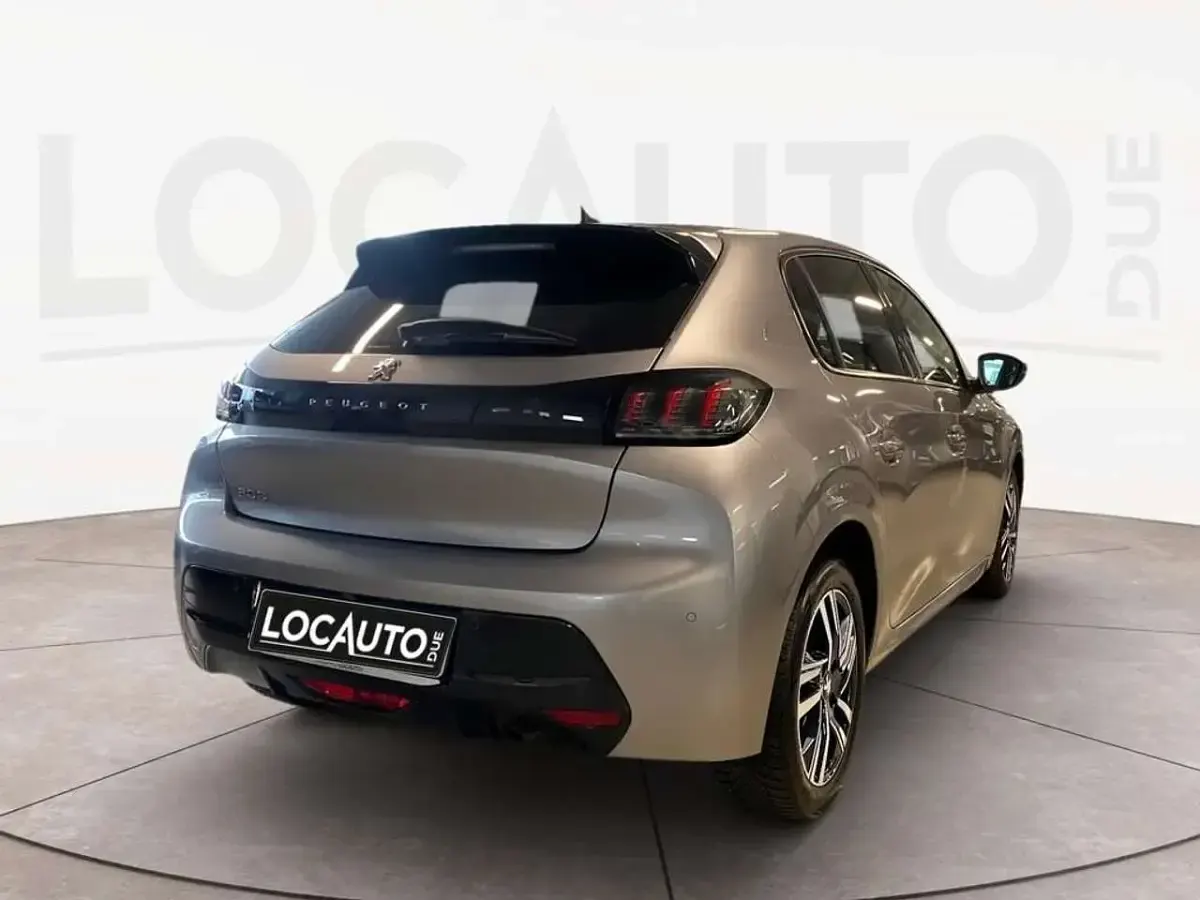 Usata Peugeot 208 Allure 101 CV (74 kW) 2022 Grigio Utilitaria