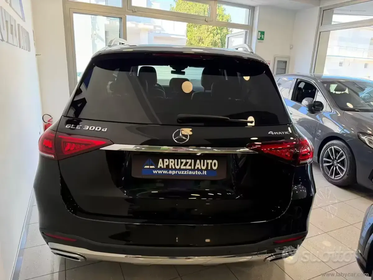 Usata Mercedes GLE300 Premium Plus 272 CV (200 kW) 2023 Nero SUV