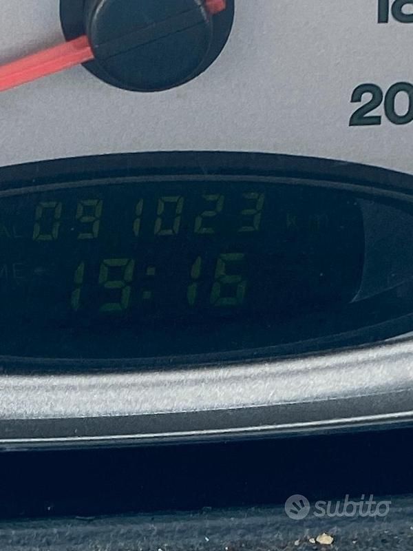 Usata Lancia Ypsilon 60 CV (44 kW) 2000 Blu Utilitaria