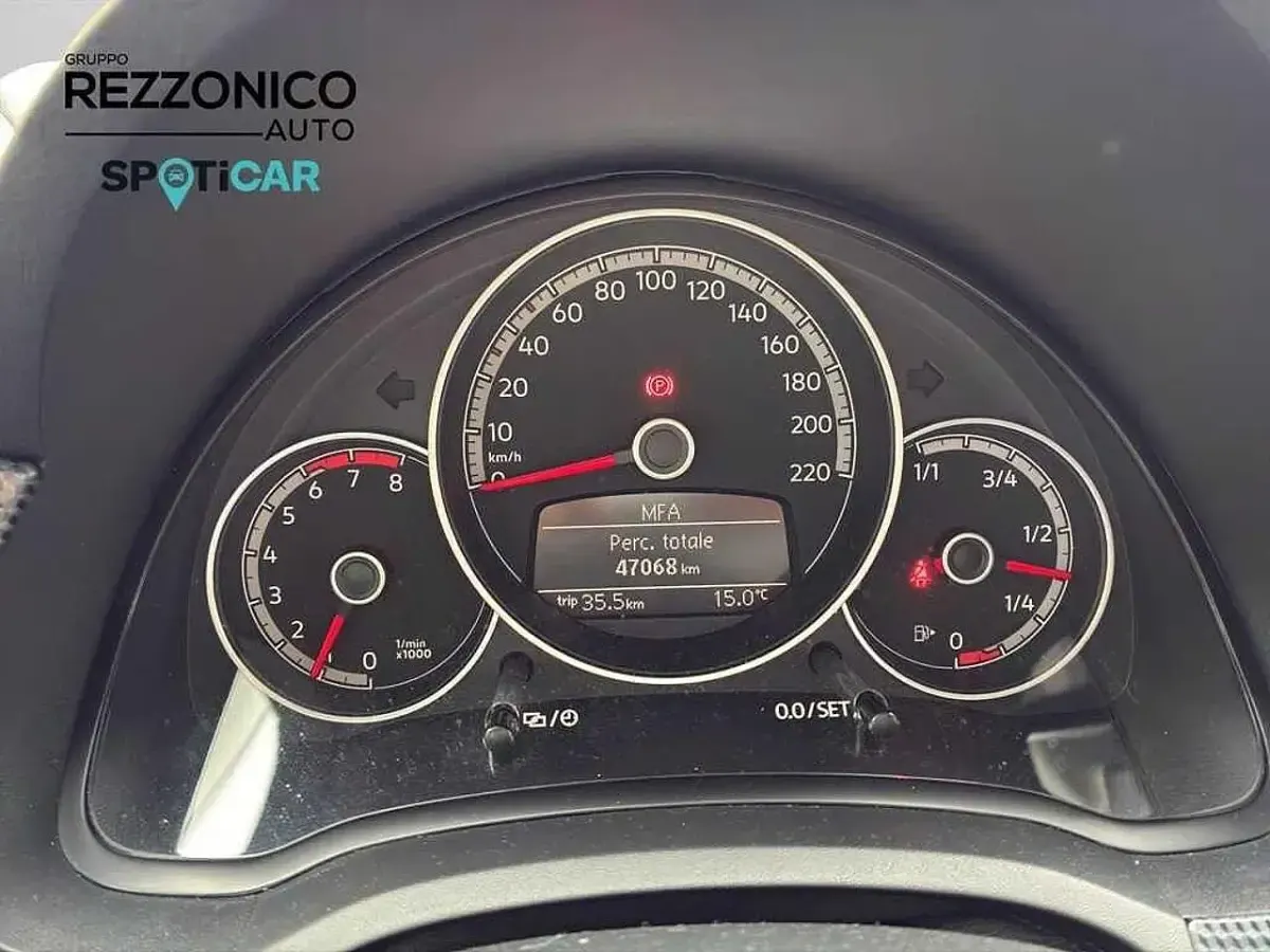Usata VW up! Move 65 CV (47 kW) 2021 Argento Utilitaria