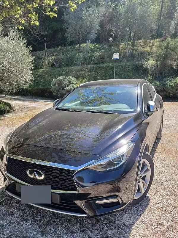 Usata Infiniti Q30 109 CV (80 kW) 2017 Berlina